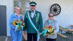 Ausmarsch der Schützenbruderschaft zum Hof Troja